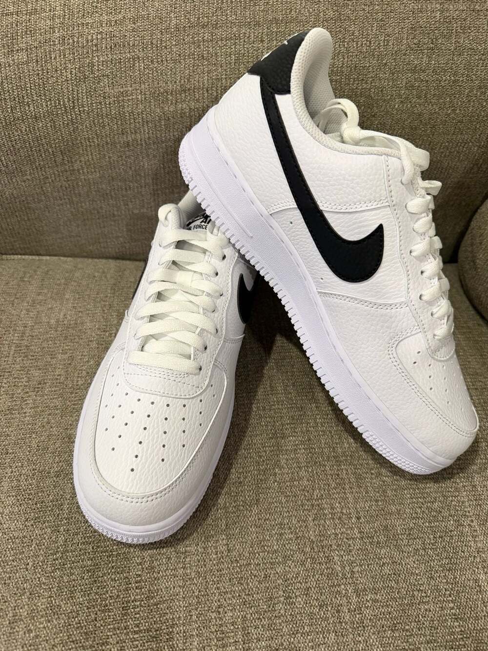Nike Air Force 1 '07 White Black Size 9.5